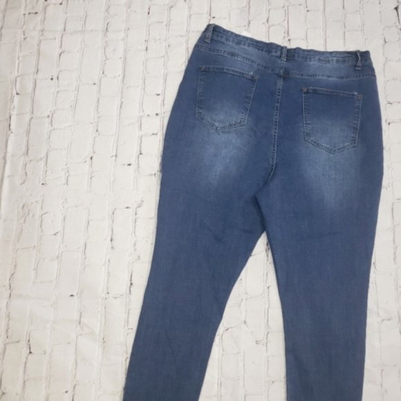 Boohoo Plus Size Super High Waisted Rise Stretchy Cropped Ankle Jeans Raw Hem - Picture 10 of 10